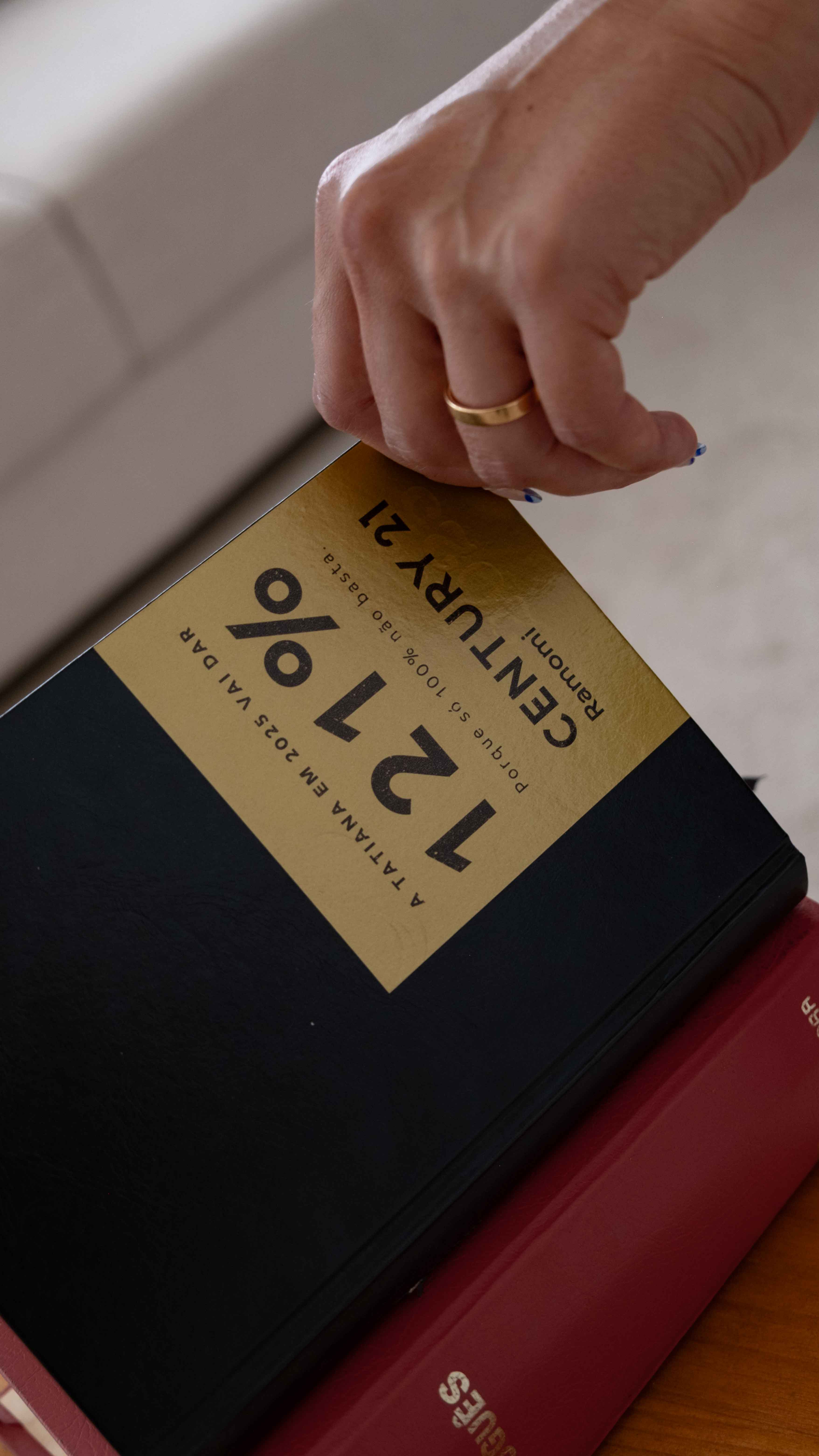 Century 21 — Tatiana Correia